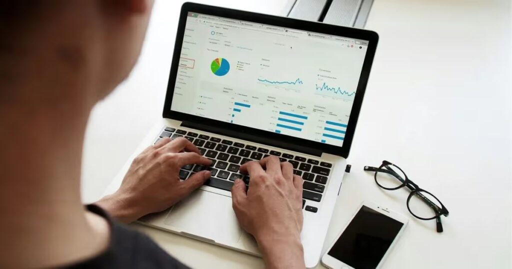 Hire Remote SEO Strategist