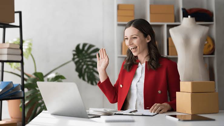 Hire Remote Social Media Manager